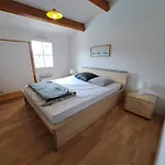 Maison Familiale Charmante Avec Piscine Privée Et Parking à - Fr-1-323-576