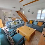 Casa vacanze Maison Familiale Charmante Avec Piscine Privée Et Parking à - Fr-1-323-576 Saint-Jean-de-Monts