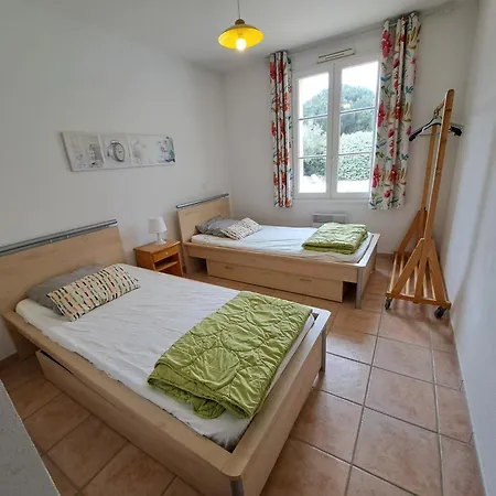 Maison Familiale Charmante Avec Piscine Privee Et Parking A - Fr-1-323-576 圣让-德蒙