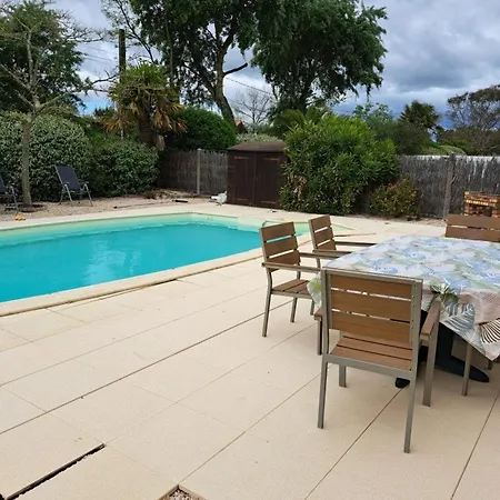 Maison familiale charmante avec piscine privée et parking à Saint-Jean-de-Monts - FR-1-323-576 Hébergement de vacances Saint-Jean-de-Monts