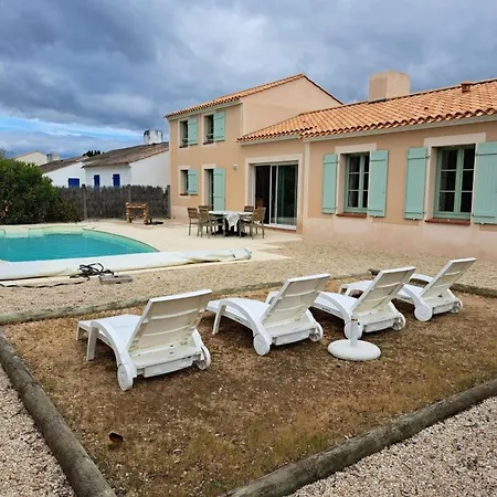 Maison Familiale Charmante Avec Piscine Privee Et Parking A - Fr-1-323-576 度假居