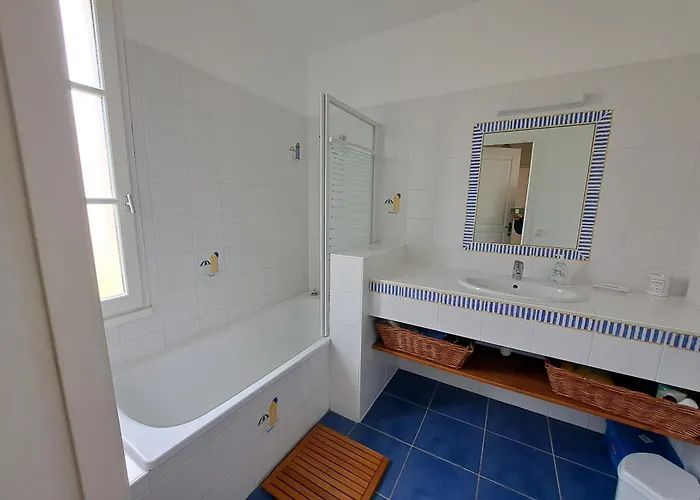 Maison familiale charmante avec piscine privée et parking à Saint-Jean-de-Monts - FR-1-323-576 Hébergement de vacances