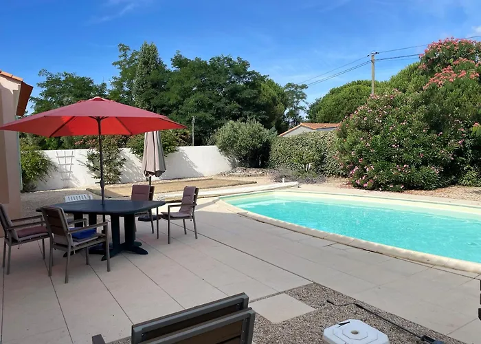 Maison familiale charmante avec piscine privée et parking à Saint-Jean-de-Monts - FR-1-323-576